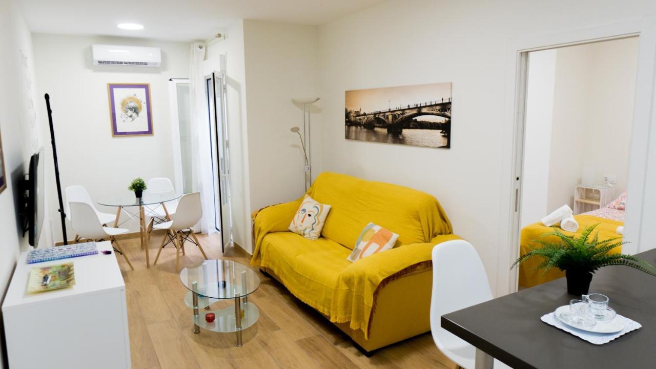 Rentalsevilla Pasaje Ateneo Appartement